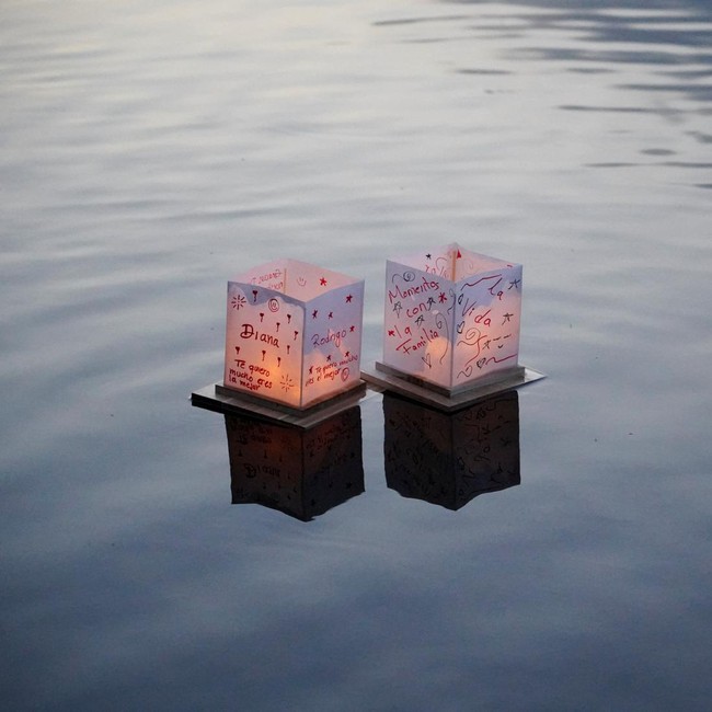 Lentera Harapan Mengapung di Xochimilco