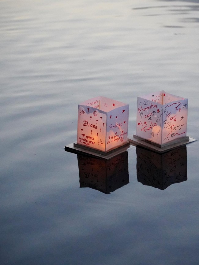 Lentera Harapan Mengapung di Xochimilco