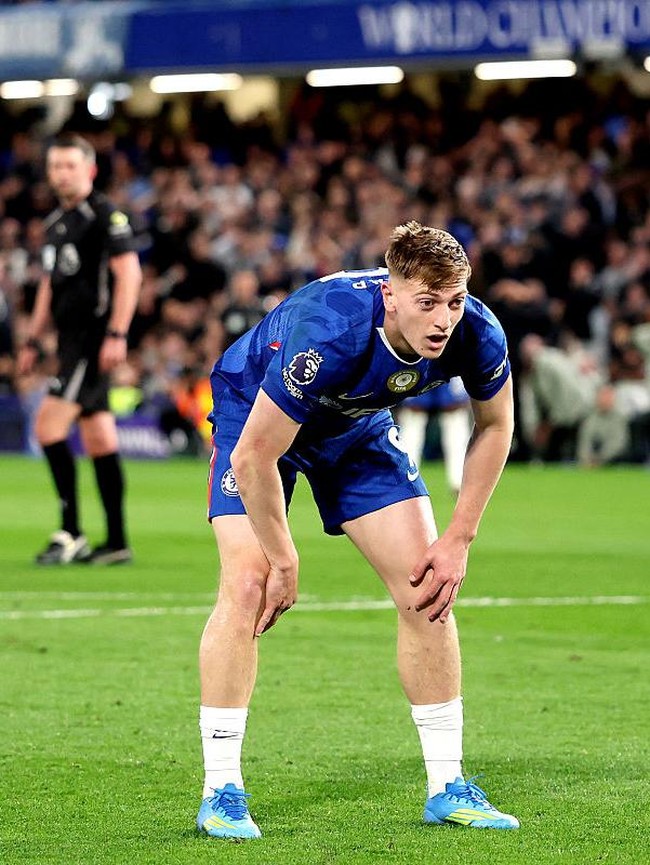 Striker-Striker Chelsea Bermuram Durja