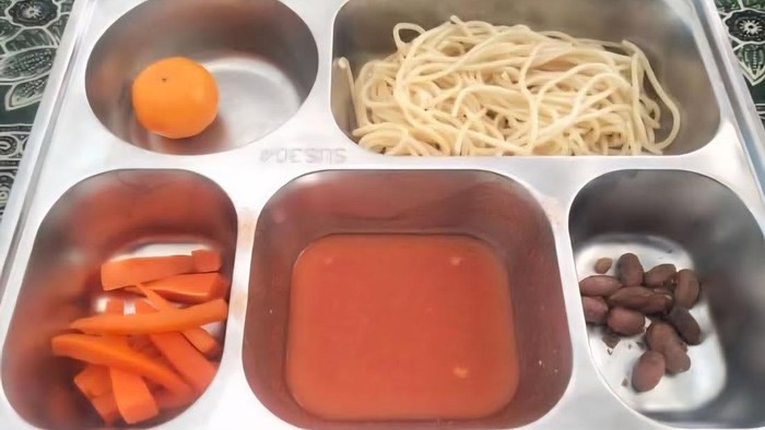 Menu MBG ramai jadi pembahasan pengguna media sosial di Sukabumi.