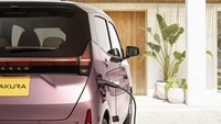 Secara teknis, Sakura tetap mengandalkan motor listrik tunggal bertenaga 63 dk dengan torsi 195 Nm. Baterai 20 kWh yang dipertahankan mampu memberikan jarak tempuh hingga 180 km berdasarkan siklus WLTC. Foto: Dok. Nissan