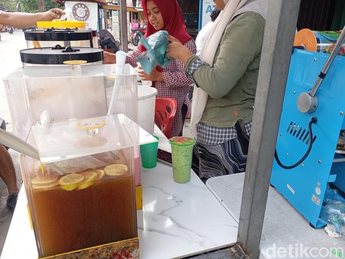 Pedagang es di Medan (Rindi Antika/detikcom)