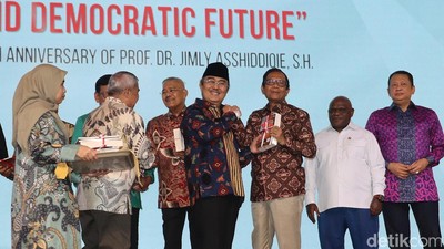 Peluncuran Buku 70 Tahun Jimly Asshiddiqie