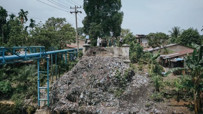 Suasana jembatan di Gang Damai, Jalan Adi Sucipto, Kecamatan Medan Polonia.