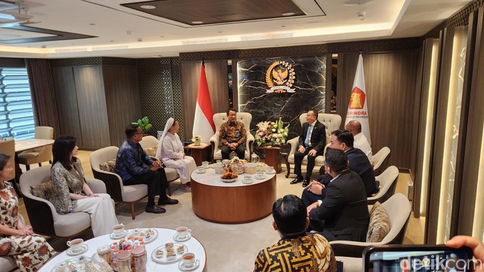 Pertemuan BNI dengan Gereja Paroki Aek Nabara di kompleks parlemen, Senayan, Jakarta, Selasa (21/4/2026).