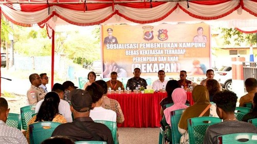 Polda NTT saat meluncurkan program Kampung Bebas Kekerasan Perempuan dan Anak (Bekapan) di Kelurahan Naikoten 1, Kecamatan Kota Raja, Kota Kupang, Selasa (21/4/2026). (Dok. Polda NTT).
