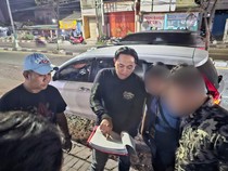 Karyawan Koperasi di Gresik Dikeroyok hingga Ditusuk Pisau Kacab dkk