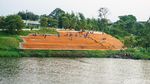 Potret Warga Manfaatkan Waduk Brigif untuk Olahraga hingga Rekreasi