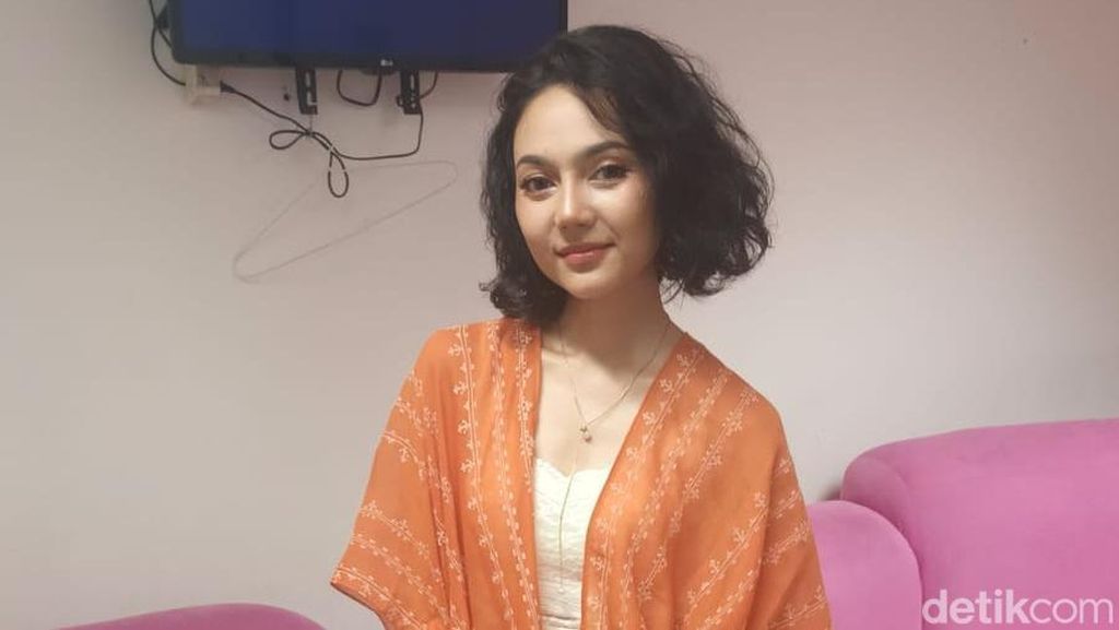 Rahasia Cantik Rina Nose Selain Oplas Hidung