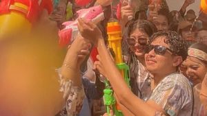 Video: POV Ikut Festival Songkran, Tapi di Indonesia