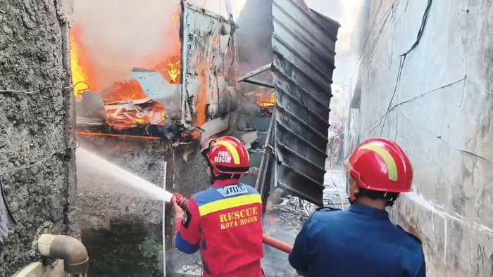 Tiga unit rumah terbakar hebat di Ranggamekar, Bogor Selatan, Kota Bogor (Dok istimewa).