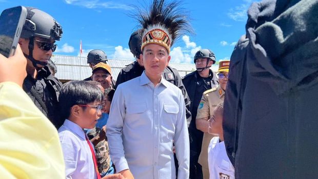 Wakil Presiden Gibran Rakabuming melakukan kunjungan kerja di Yahukimo, Papua Pegunungan, Selasa (21/4/2026). (CNBC Indonesia/Halimatus Sa’diyah)