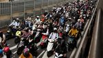Air Terjun Skuter, Jalan Layang Dipadati Motor Saat Jam Sibuk