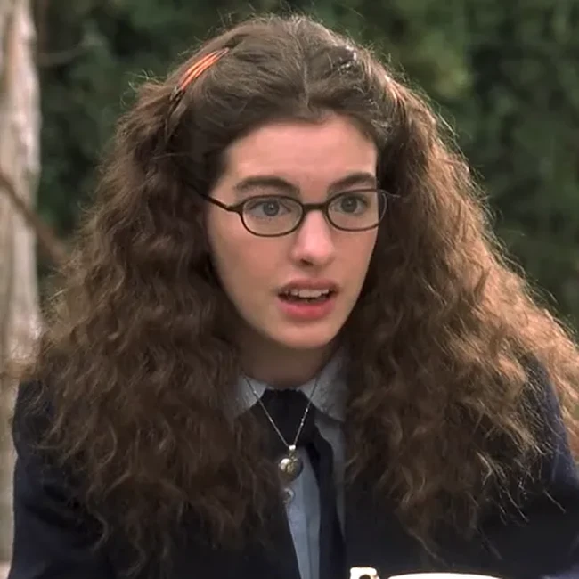 Transformasi Gaya Anne Hathaway, dari Putri Culun Kini Wanita Tercantik Dunia