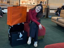 Selebgram Baiq Risma Curi Atensi Gegara Konten Belanja Barang Branded