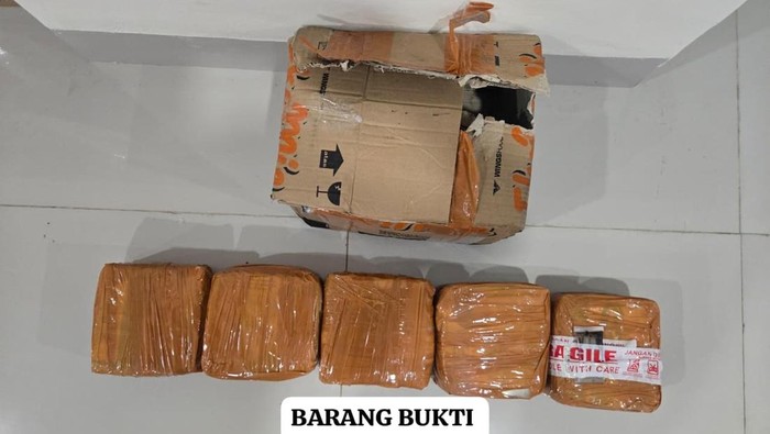 Barang bukti sabu yang disita dari kurir (istimewa)