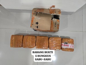 Wanita Residivis Kendalikan Sindikat 5 Kg Sabu di Makassar, Kurir Ditangkap
