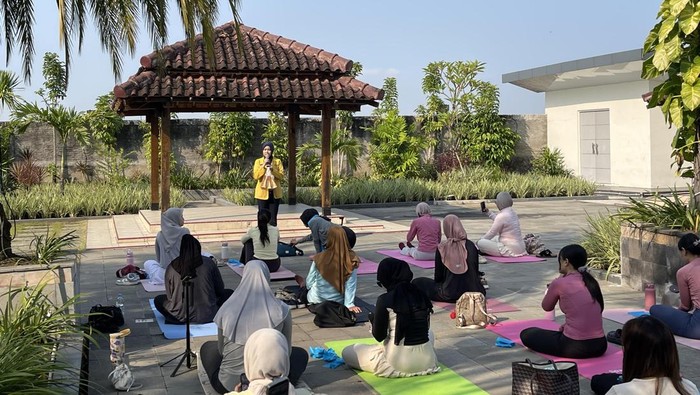 Fit Day Studio Gelar Mat Pilates di Aston Madiun