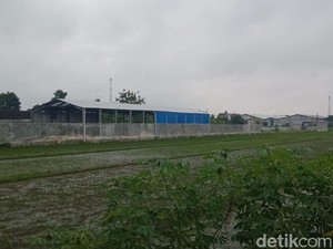 Penampakan Gudang di Klaten Tempat Transit Kendaraan Selundupan ke Timor Leste