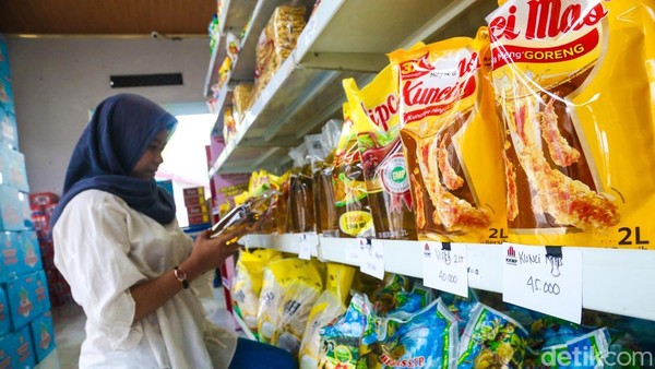 Harga Minyak Goreng Naik Imbas Biaya Plastik Mahal