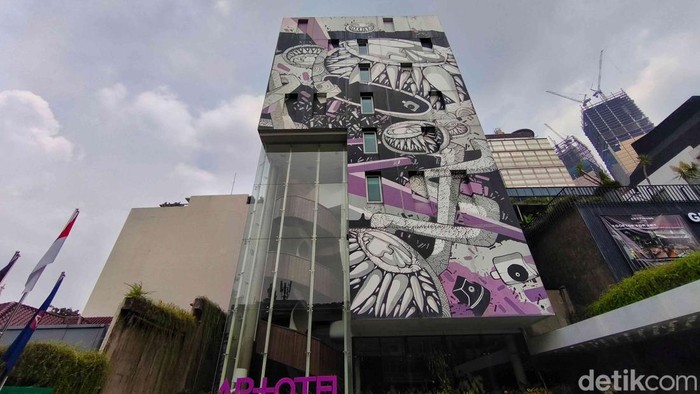 Tren perjalanan berkelanjutan semakin mendapat perhatian industri pariwisata. Hotel kini mulai mengusung konsep ramah lingkungan dan pengalaman yang lebih bermakna.