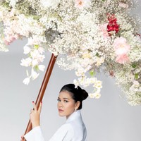Penampilan Kahiyang di pemotretan tersebut banjir pujian netizen. Tak sedikit yang memuji kecantikannya dengan riasan soft yang flawless. Ya ampunnnnnn cantiknya, tulis salah satu komentar. Cantik sekali Ibu, komentar lain. Foto: Instagram/@ayanggkahiyang