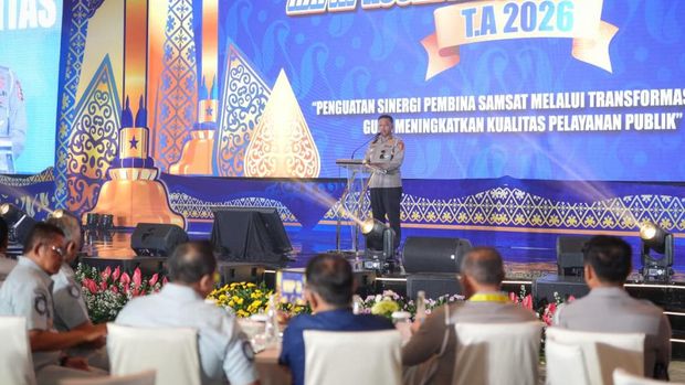 Kakorlantas Polri Irjen Agus Suryonugroho resmi membuka acara Rapat Koordinasi Pembina Samsat Tingkat Nasional Tahun Anggaran 2026