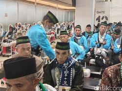Kloter Perdana Haji 2026 Dilepas, 380 CJH Probolinggo Terbang dari Juanda