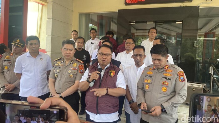 Konferensi pers penembakan begal yang beraksi di siang bolong di Medan. (Mhd Ilham Pradillah/detikSumut)