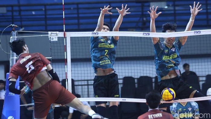 Laga antara Jakarta Garuda Jaya vs Surabaya Samator di GOR Amongrogo, Kota Jogja, Rabu (22/4/2026).