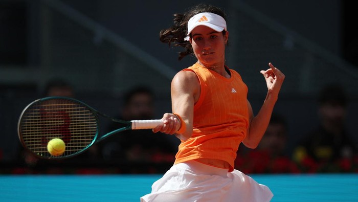 Tennis - Madrid Open - Park Manzanares, Madrid, Spain - April 22, 2026 Spain's Carlota Martinez Cirez in action during her round of 128 match against Turkey's Zeynep Sonmez REUTERS/Isabel Infantes