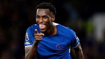 Duh! Chelsea menelan kekalahan kelimanya secara beruntun di Liga Inggris. Singa Biru kali ini diganyang Brighton & Hove Albion tiga gol tanpa balas. Foto: X.com