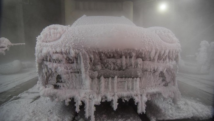 A Great Wall Motor branded Ora 5 model undergoes extreme weather testing at Great Wall Motor's technical centre in Baoding, China, April 21, 2026. REUTERS/Nick Carey     TPX IMAGES OF THE DAY