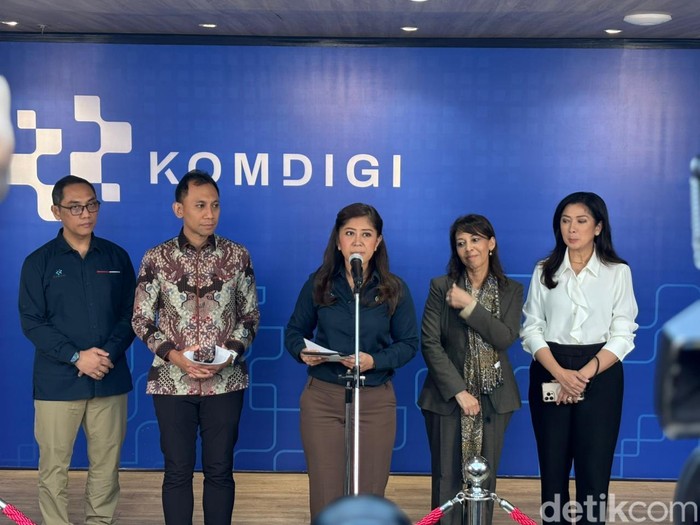 Menkomdigi