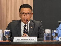 Menlu Tegaskan Overflight AS Masih Tahap Pembahasan: Kedaulatan yang Utama