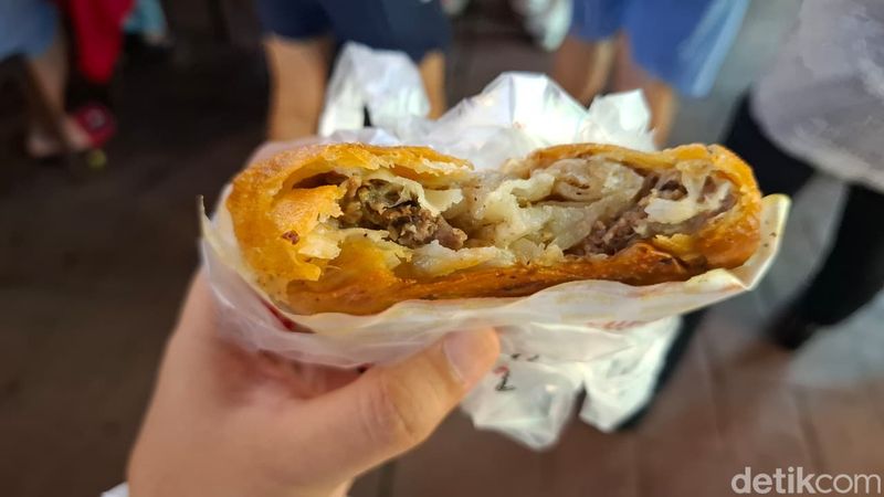 Mon Chinese Beef Roti