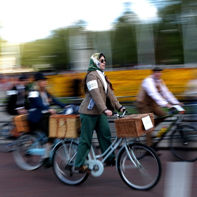 Parade Pesepeda Klasik Warnai London