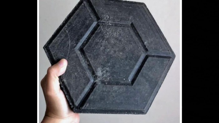 Paving block dari sampah plastik buatan ITB