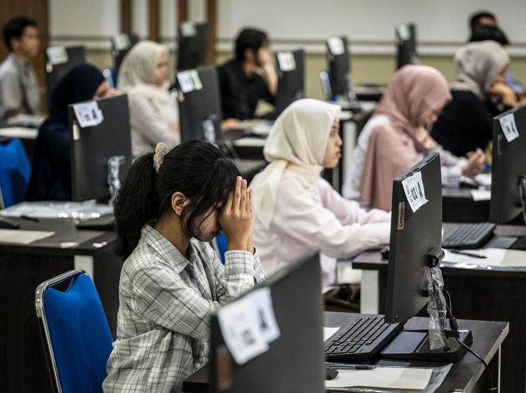 Puluhan Ribu Peserta Ikuti UTBK-SNBT 2026 di UNDIP Semarang