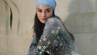 Ririn Ekawati gak menghujat artis-artis yang melakukan oplas. Wajar sih cewek kalau ngerasa ada yang kurang pasti dibenerin, gak apa-apa itu tergantung individual masing-masing, tuturnya. (Foto: dok Instagram ririnekawati)