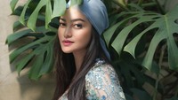 Biasa saja. Yang cantik Dian Sastro, dia satu paket yang keren, kata Ririn Ekawati. (Foto: dok Instagram ririnekawati)