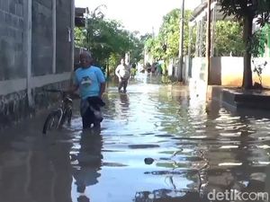 Belum Surut, Desa di Pasuruan Masih Terendam Luapan Sungai Welang 