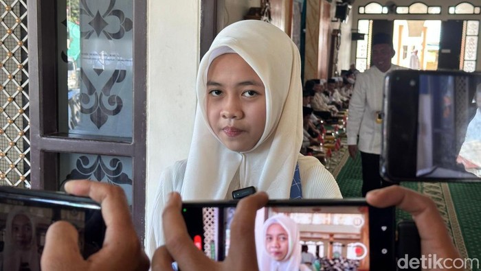 Sofia Kamila, jamaah haji termuda asal Kalsel. (Khairun Nisa/detikKalimantan)