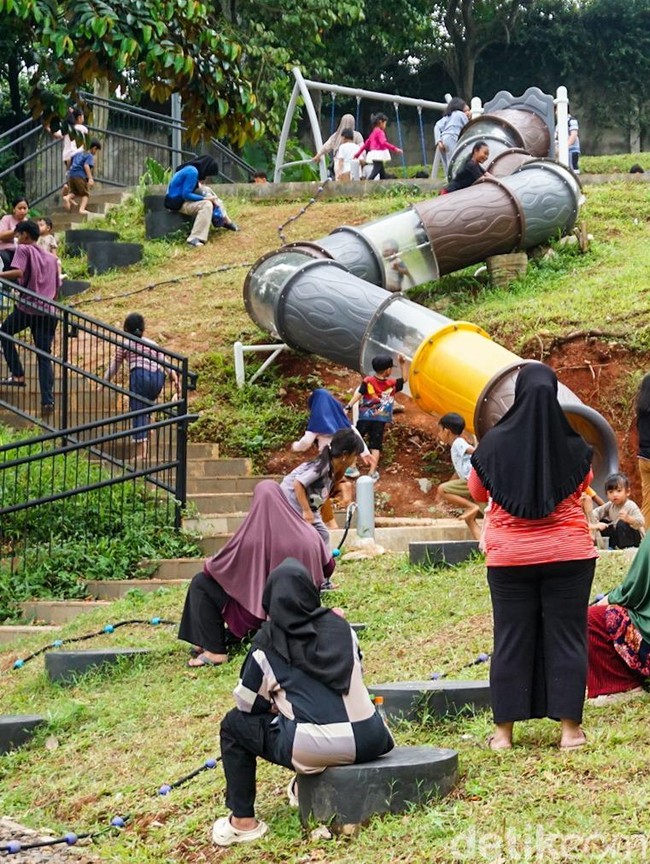 Taman Kampung Kandang Jadi Tempat Main Favorit Anak-anak