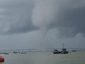 Video Heboh Pusaran Angin bak Tornado di Suramadu, BMKG Beri Penjelasan