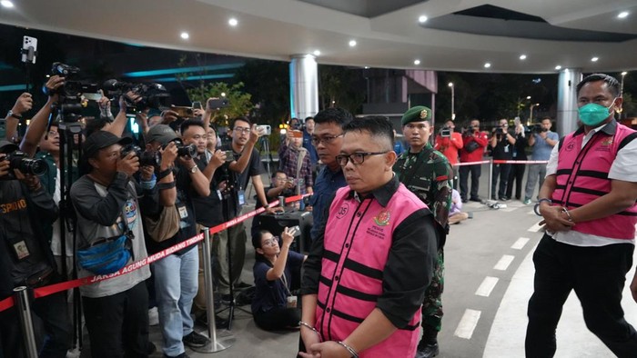 3 tersangka kasus bos tambang Samin Tan