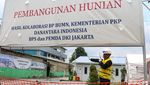 324 Hunian Warga Bantaran Rel Pasar Senen Hampir Rampung