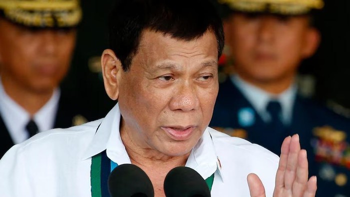 Rodrigo Duterte tidak hadir dalam sidang pengadilan, dengan alasan ia tidak dalam kondisi mental yang sehat. (AP: Bullit Marquez)