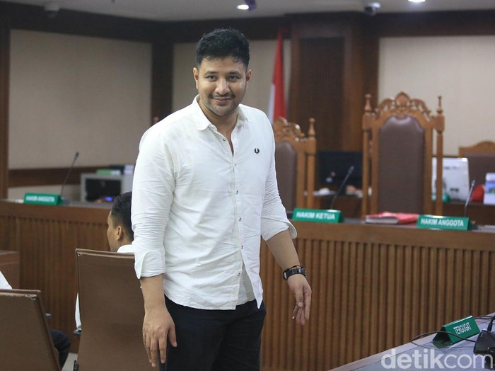 Ammar Zoni Divonis 7 Tahun Penjara