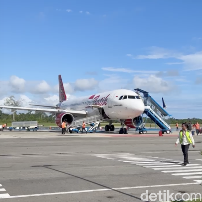 Momen Batik Air Terbang Perdana ke Nabire, Papua Tengah